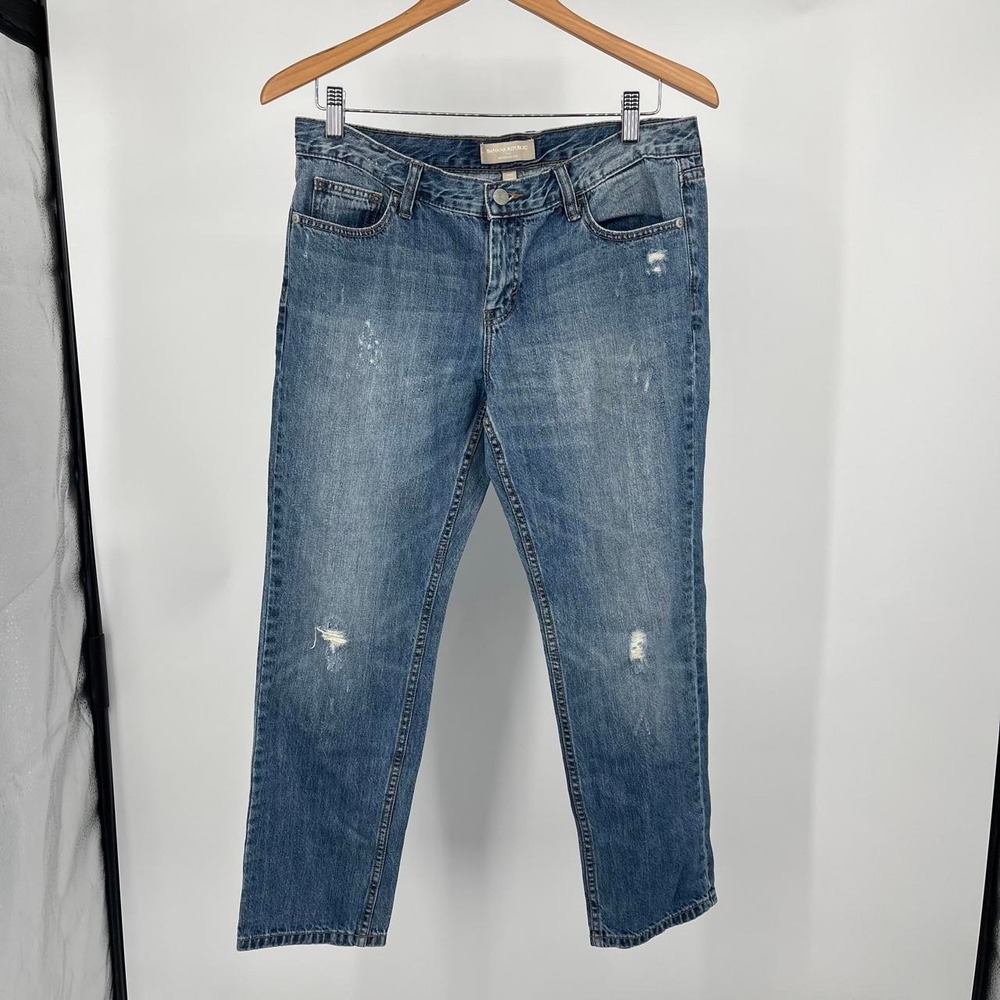Banana Republic Women's Boyfriend Fit Jeans Distressed 6 P S Casual Chic Capsule